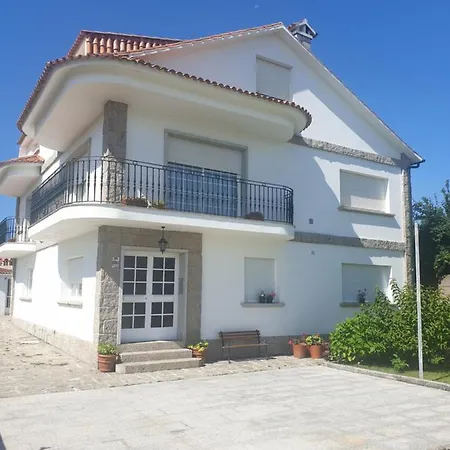 Atico En Con Jardin アパート